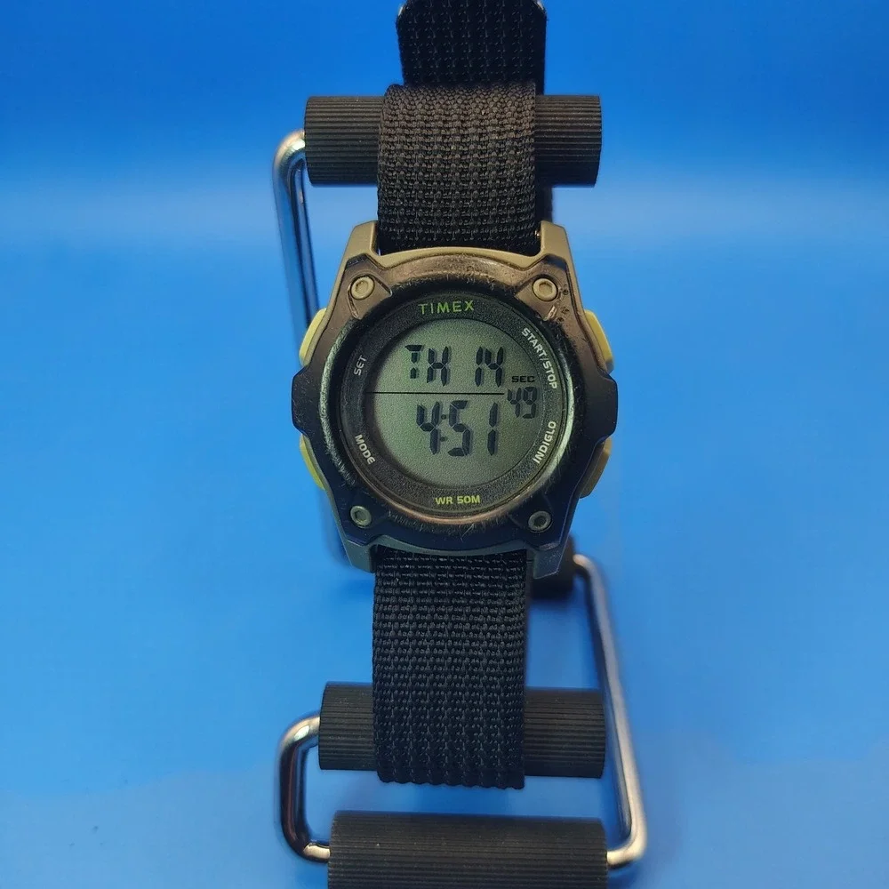 Vintage 2010 Timex Indiglo 33mm Mens Quartz‎ Digital Field Watch New Nato Strap